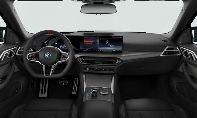 BMW i4 M50 84 kWh | 19 Inch | M-Sportpakket Pro | Innovation Pack | Comfort Pack | Panoramadak