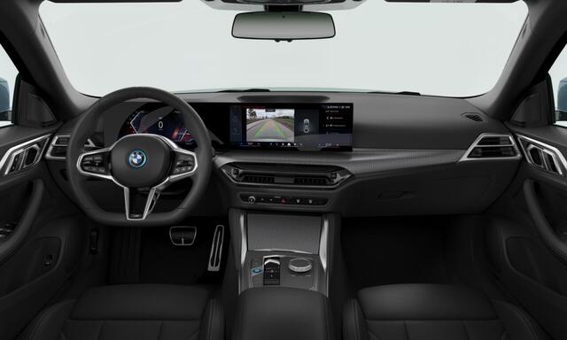 BMW i4 eDrive35 M Sport Edition 70 kWh | M-Sportpakket | Comfort Pakket | Panoramadak | Trekhaak