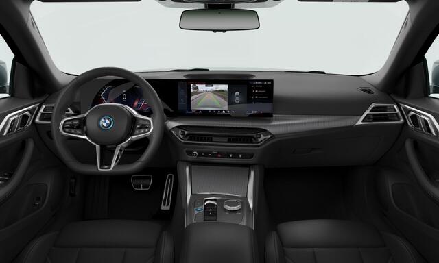 BMW i4 eDrive40 M Sport Edition 84 kWh | M-Sportpakket | Comfort Pakket | Panoramadak | Trekhaak