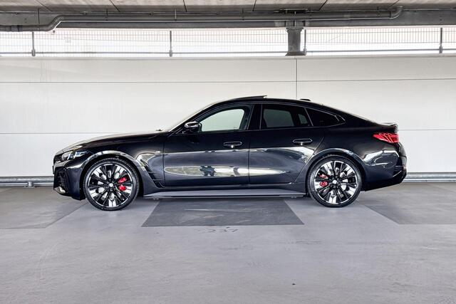 BMW i4 eDrive40 84 kWh | M Adaptief onderstel | Elektrisch bediend glazen schuif-/kanteldak