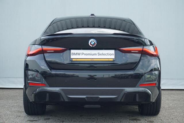 BMW i4 eDrive35 M Sportpakket 20'' / Schuif-/kanteldak / M Performance / Hifi System