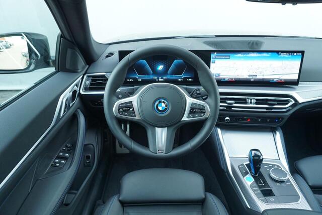 BMW i4 eDrive35 M Sportpakket 20'' / Schuif-/kanteldak / M Performance / Hifi System