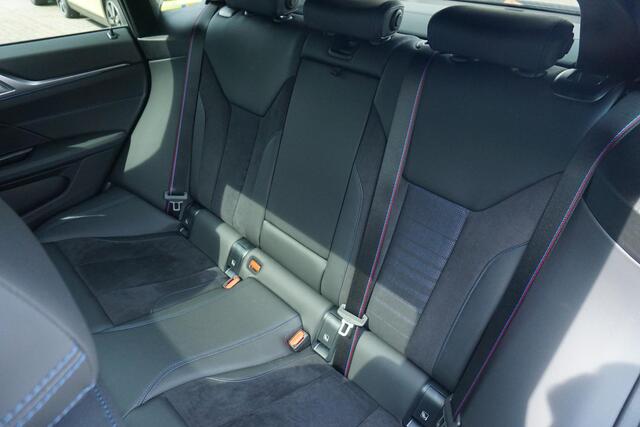 BMW i4 eDrive35 M Sportpakket 20'' / Schuif-/kanteldak / M Performance / Hifi System