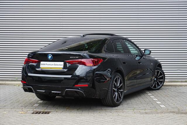 BMW i4 Gran Coupé eDrive35 M Sportpakket Pro | Comfort Pack | Elektrisch bediend glazen schuif-/kanteldak | HiFi System | 19 inch LM M Y-spaak (styling 859 M)