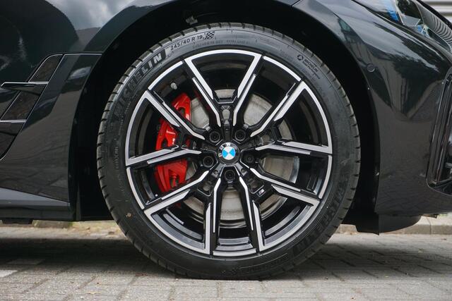BMW i4 Gran Coupé eDrive35 M Sportpakket Pro | Comfort Pack | Elektrisch bediend glazen schuif-/kanteldak | HiFi System | 19 inch LM M Y-spaak (styling 859 M)