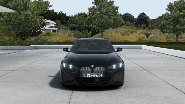 BMW i4 eDrive35 Gran Coupé M Sport / Schuif-kanteldak / Achteruitrijcamera / Adaptieve LED / Active Cruise Control / Live Cockpit Plus / Comfort Access