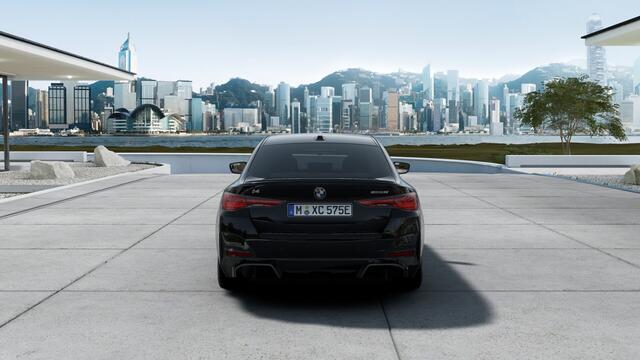 BMW i4 eDrive35 Gran Coupé M Sport / Schuif-kanteldak / Achteruitrijcamera / Adaptieve LED / Active Cruise Control / Live Cockpit Plus / Comfort Access