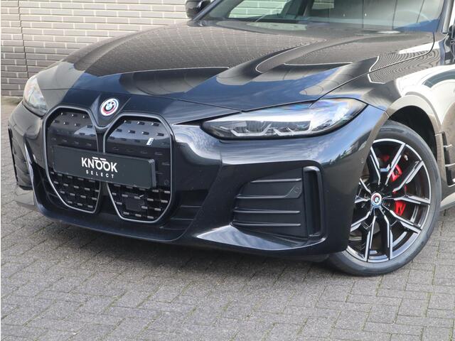 BMW i4 eDrive40 M Sport High Executive 84 kWh / Glasdak / Sfeerverlichting