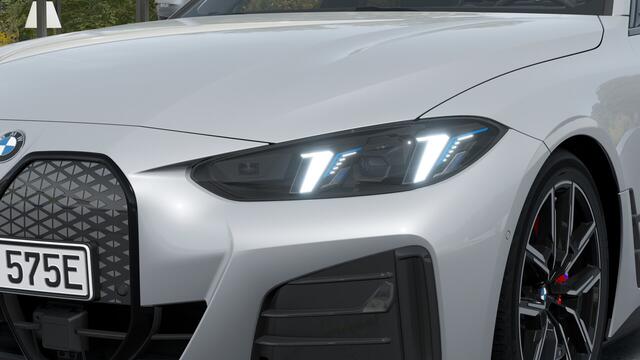 BMW i4 eDrive40 Gran Coupe M Sport / Achteruitrijcamera / Adaptieve LED / Active Cruise Control / Comfort Access / Parking Assistant / Stoelverwarming