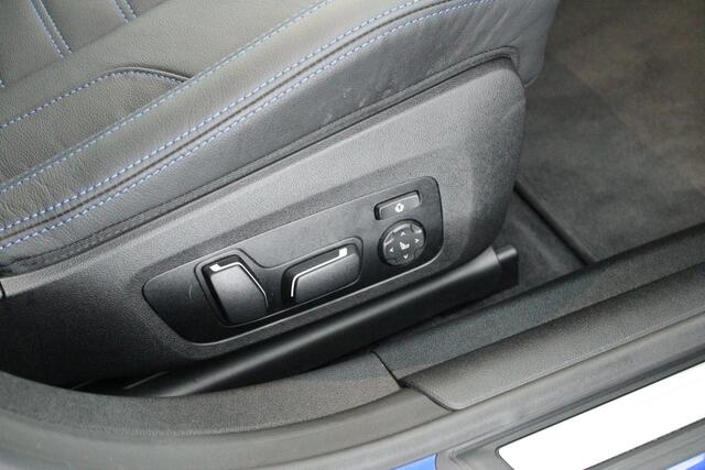 BMW i4 M50 544pk High Executive 84 kWh Laserlight Carbon Panoramadak Harman Kardon Keyless Leder CoPilot Trekhaak