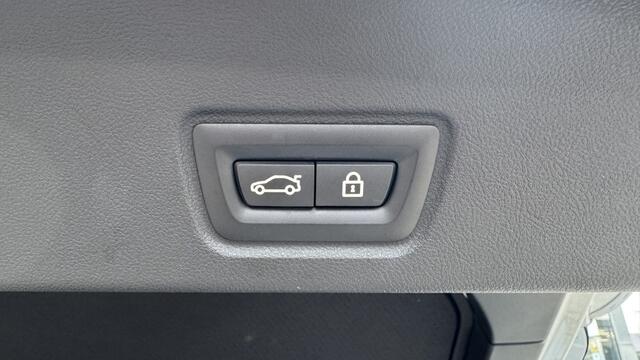 BMW i4 eDrive40 High Exec. M-Sport | HUD | Leer | Navi