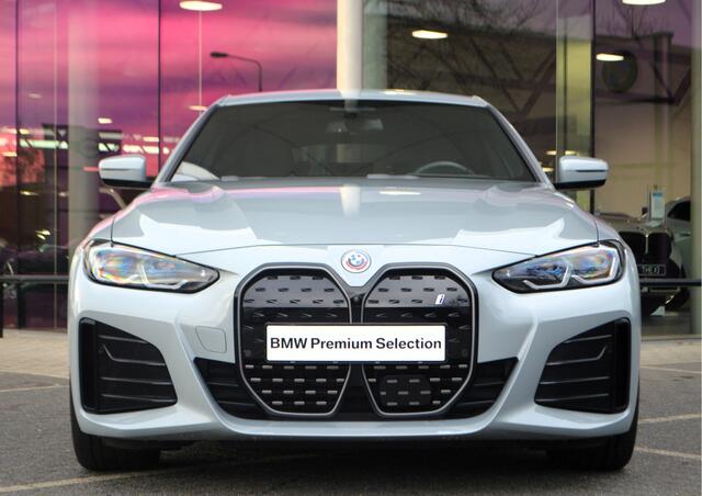 BMW i4 eDrive40 High Executive M Sport / Laserlight / Adaptief M Onderstel / Parking Assistant Plus / Live Cockpit Professional / Stoelverwarming