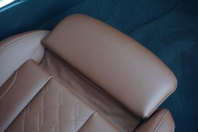 BMW i4 eDrive40 M Sportpakket Pro 19'' / Individual Interieur / Schuif-/kanteldak / Elektrisch verstelbare stoelen / Harman Kardon / Trekhaak