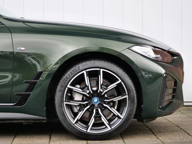 BMW i4 eDrive35 High Executive 70 kWh 286 Pk Automaat M-Sport / Navi / DAB / Leer / Camera / Apple Carplay / SOH 97,2%