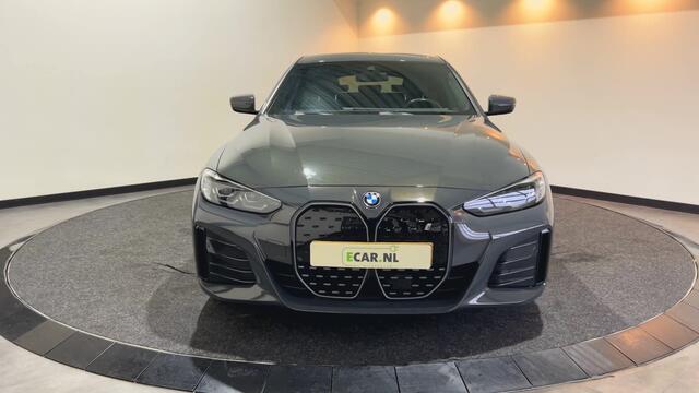BMW i4 eDrive40 84 kWh | trekhaak | Leder interieur |