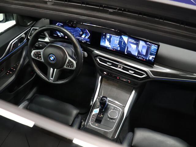 BMW i4 M50 High Executive 84 kWh SOH 94% [SCHUIFKANTELDAK, MEMORY SEATS, HARMAN/KARDON, APPLE CARPLAY, ANDROID, KUIPSTOELEN, HEAD-UP, ADAPTIVE CRUISE, 360 CAMERA, STOELVERWARMING, NIEUWSTAAT]