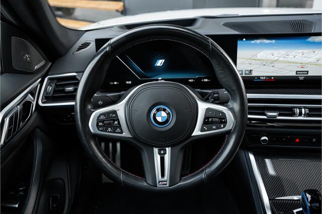 BMW i4 M50 High Executive M-Sport l Panorama l HUD l 360 camera l sportstoelen