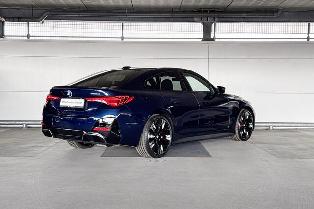 BMW i4 eDrive35 M Sport Edition | M Sport Pro | Comfort Pack | 20" BMW Individual Aerodynamisch Styling 862L BiColor Midnight Grau