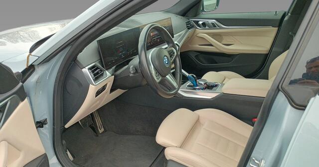 BMW i4 eDrive40 High Executive 84 kWh 3-Fase 1e-Eig. & Keurig-Onderh. BOVAG-Garantie. NL-Auto.