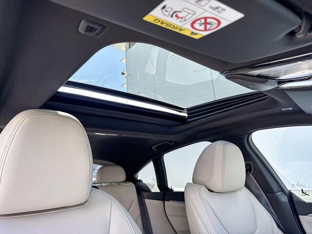 BMW i4 eDrive40 M Sport Edition 20 inch / Active Cruise Controle / Glazen schuifdak / Comfort Acces / Harman Kardon