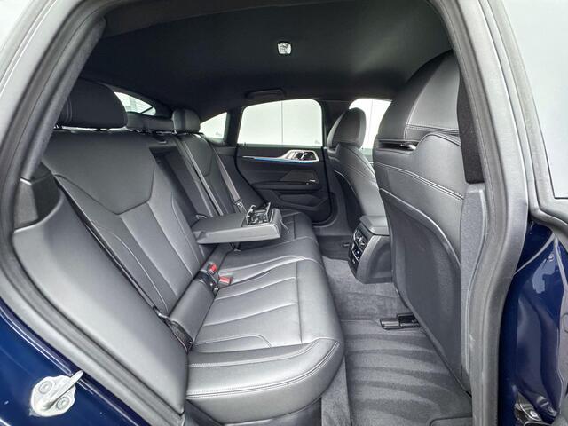 BMW i4 M50 M-Sport Pro Stuurwielrand Verwarming / Comfort Acces / Shadow Line Koplampen / 20 Inch / Dimmende Binnen & Buitenspiegel / Electrisch Verstelbare Voorstoelen / Adaptieve Led / Driving Prof / Parking Plus / Harman Kardon / Head Up Display / Electrische