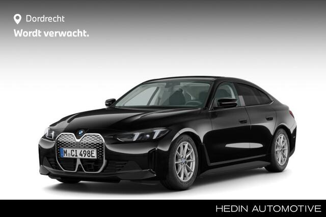 BMW i4 eDrive40 Pure Edition 84 kWh Comfort pack | Comfort Acces| Stuurwiel verwarmd | HIFI Systeem | Elektrisch biedend schuifdak