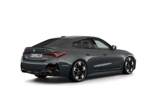 BMW i4 xDrive40 84 kWh | M Sportpakket Pro | Comfort Pack