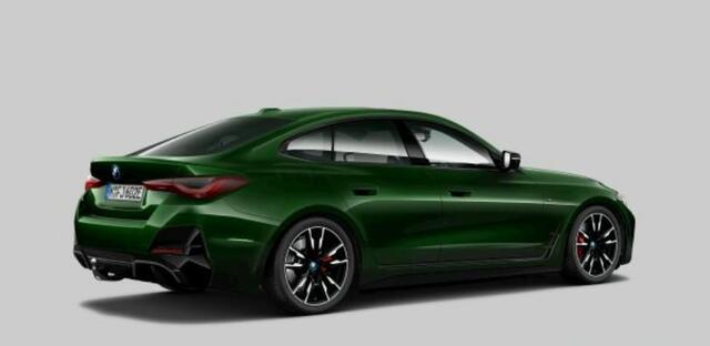 BMW i4 M50 High Executive 84 kWh Trekhaak - Panoramadak - Driving Assistant Professional - Harman Kardon - Stuurwielrand verwarmd - Parking Assistant Plus - BMW Laserlight - Elektrisch verstelbare/verwarmde stoelen -