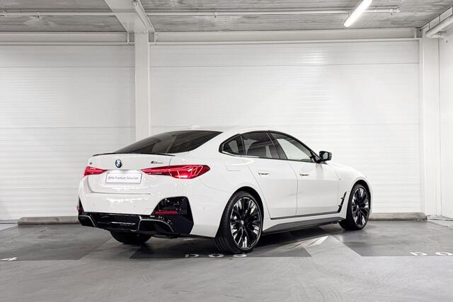 BMW i4 M60 | M-Sport Pro | Comfort Access | Harman/Kardon | Trekhaak | Driving Assistant Professional | Parking Assistant Plus