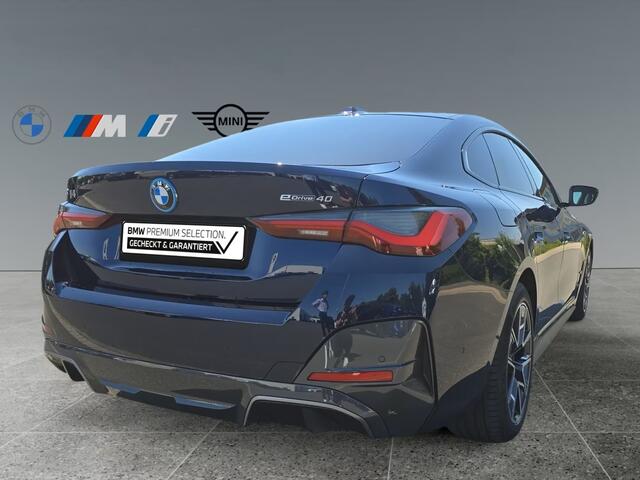 BMW i4 eDrive40 M-SPORT 84 kWh (250kW/340pk) ** LEDER, TREKH, PANO, H&K SOUND, 18-inch LMV ** 1e EIG - UNFALLFREI ** ** INFORMEER OOK NAAR ONZE AANTREKKELIJKE FINANCIAL-LEASE TARIEVEN **