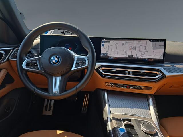 BMW i4 eDrive40 M-SPORT 84 kWh (250kW/340pk) ** LEDER, TREKH, PANO, H&K SOUND, 18-inch LMV ** 1e EIG - UNFALLFREI ** ** INFORMEER OOK NAAR ONZE AANTREKKELIJKE FINANCIAL-LEASE TARIEVEN **