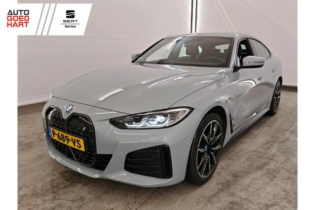 BMW i4 eDrive40 84 kWh Schuik-kanteldak Leer Camera Led