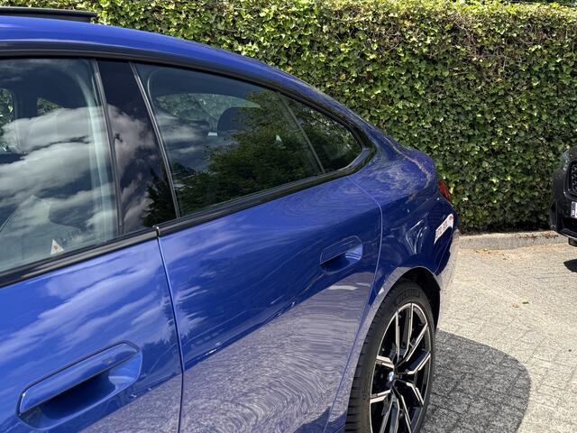 BMW i4 eDrive35 | M-Sport | Schuif-/Kanteldak | HiFi | Camera | Comfort Access | Elek. Trekhaak