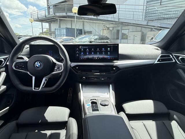 BMW i4 eDrive35 | M-Sport | Schuif-/Kanteldak | HiFi | Camera | Comfort Access | Elek. Trekhaak