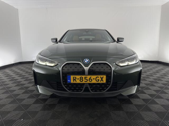 BMW i4 eDrive40 84 kWh [3-Fase] (INCL.BTW) *LEATHER | FULL-LED | ADAPTIVE-CRUISE | HEATED-SPORTSEATS | WIDESCREEN-DIGI-COCKPIT | CAMERA | DAB+ | PRIVACY-GLASS | NAVI-FULLMAP | ECC | PDC | 17''ALU | TOWBAR*