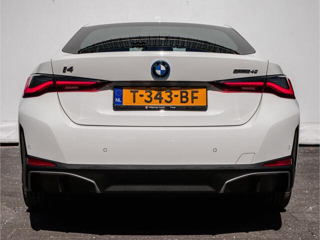 BMW i4 eDrive40 84 kWh Camera/ Navigatie/ Harman-Kardon/ Dab/ Sportstoelen/ Elektr. achterklep