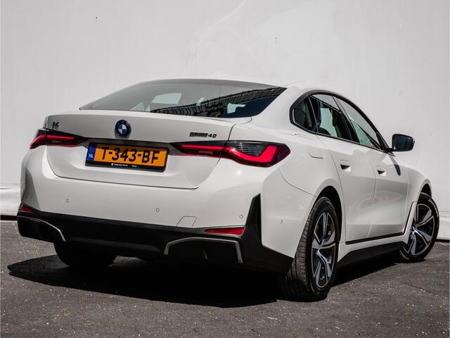 BMW i4 eDrive40 84 kWh Camera/ Navigatie/ Harman-Kardon/ Dab/ Sportstoelen/ Elektr. achterklep