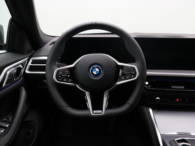 BMW i4 eDrive35 High Executive | M Sportpakket Pro | Innovation Pack | Comfort Pack | Trekhaak | Showroom Selection