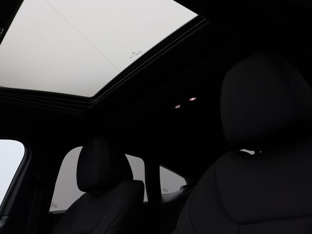 BMW i4 eDrive35 High Executive | M Sportpakket Pro | Innovation Pack | Comfort Pack | Trekhaak | Showroom Selection