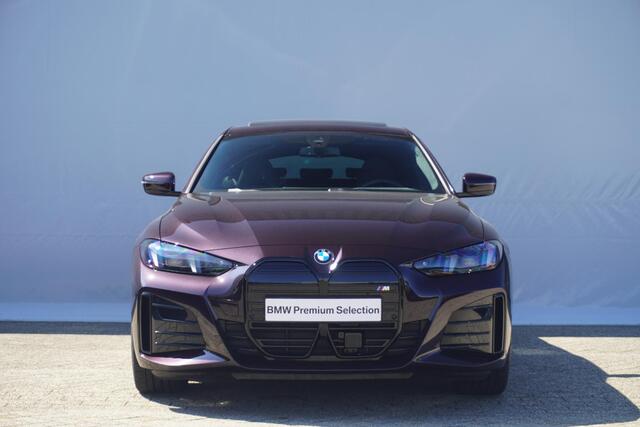 BMW i4 eDrive40 M Sport Pro | Schuif-/kanteldak | M Sportstoelen | Active Cruise Control | Harman Kardon | Elektrische stoelen met geheugen