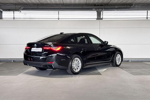 BMW i4 eDrive35 70 kWh