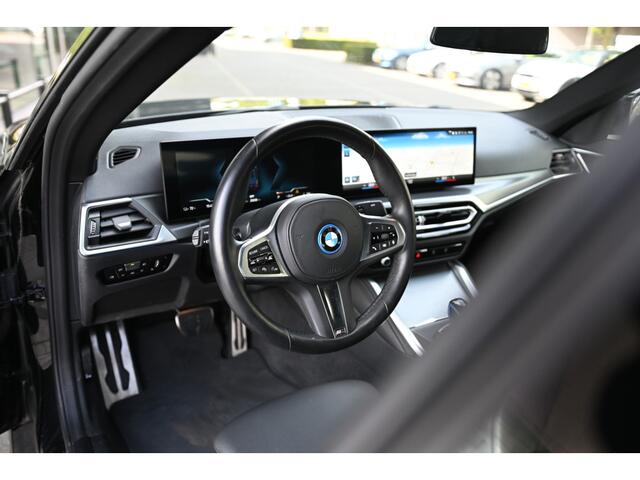 BMW i4 eDrive40 M Sport / Live Cockpit Plus / Parking Assistant / Cruise control / Widescreen Display
