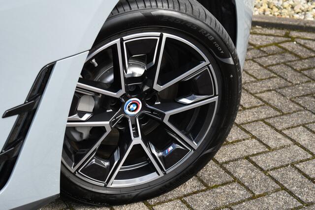 BMW i4 eDrive40 M-Sport 84kWh Dak Trekh ACC H/K 360 HUD Laser-LED