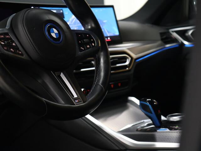 BMW i4 M50 High Executive 84 kWh [TREKHAAK, APPLE CARPLAY, HEAD-UP DISPLAY, STOELVERWARMING, CRUISE CONTROL, CAMERA, PDC V+A, ELEKTRISCHE ACHTERKLEP, NAVIGATIE, LED, LEDER, NIEUWSTAAT]