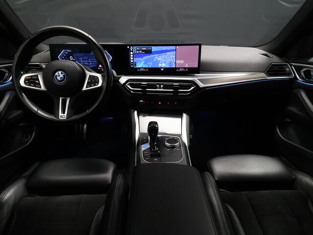 BMW i4 M50 High Executive 84 kWh [TREKHAAK, APPLE CARPLAY, HEAD-UP DISPLAY, STOELVERWARMING, CRUISE CONTROL, CAMERA, PDC V+A, ELEKTRISCHE ACHTERKLEP, NAVIGATIE, LED, LEDER, NIEUWSTAAT]