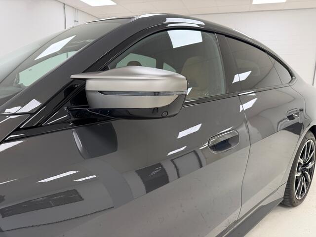 BMW i4 M50 M-Sport Pro 84 kWh | Dravit Grau | Cognac Interieur | Sportstoelen |