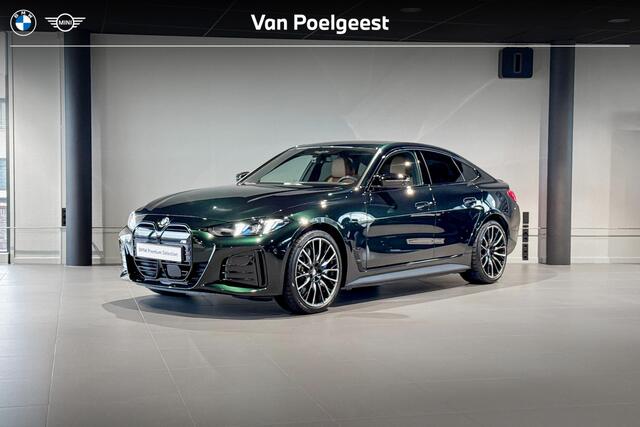 BMW i4 M60 84 kWh | M Sport | Stoelverwarming | Achteruitrijcamera | Head-Up Display |