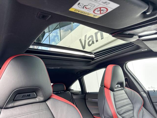 BMW i4 M60 | 84 kWh | M Sport | Trekhaak | Innovation Pack | CoPilot Pack |