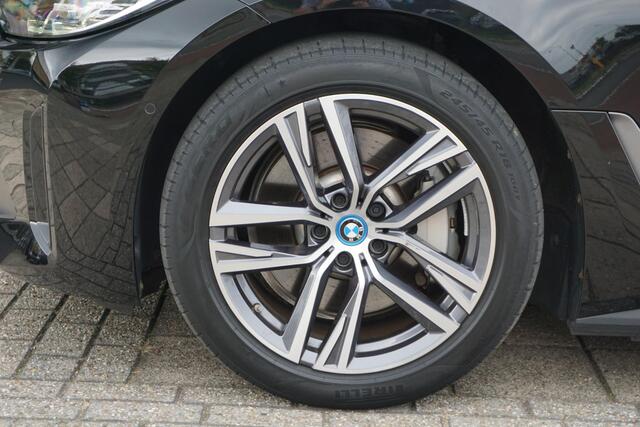 BMW i4 eDrive40 84 kWh | 94% Soh | ACC | HIFI – foto 8