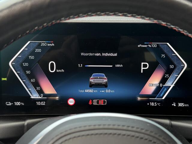 BMW i4 M50 High Executive 84 kWh 19"/SOH 99%/Schuif-kanteldak/Trekhaak/Leder + memory/Stoel + stuurverwarming/Harman Kardon/Dodehoek/Adaptieve cruise/Keyless/360 camera